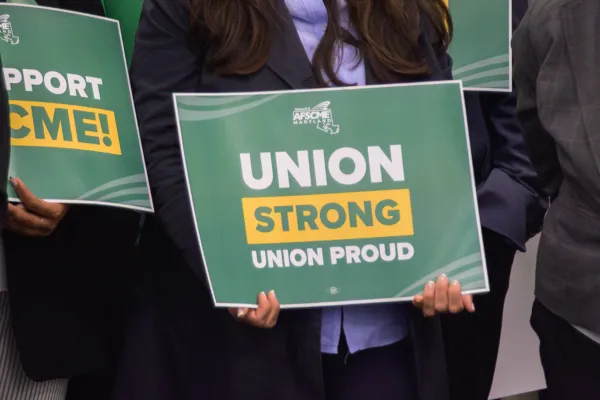 Sign that says "Union Strong, Union Proud"